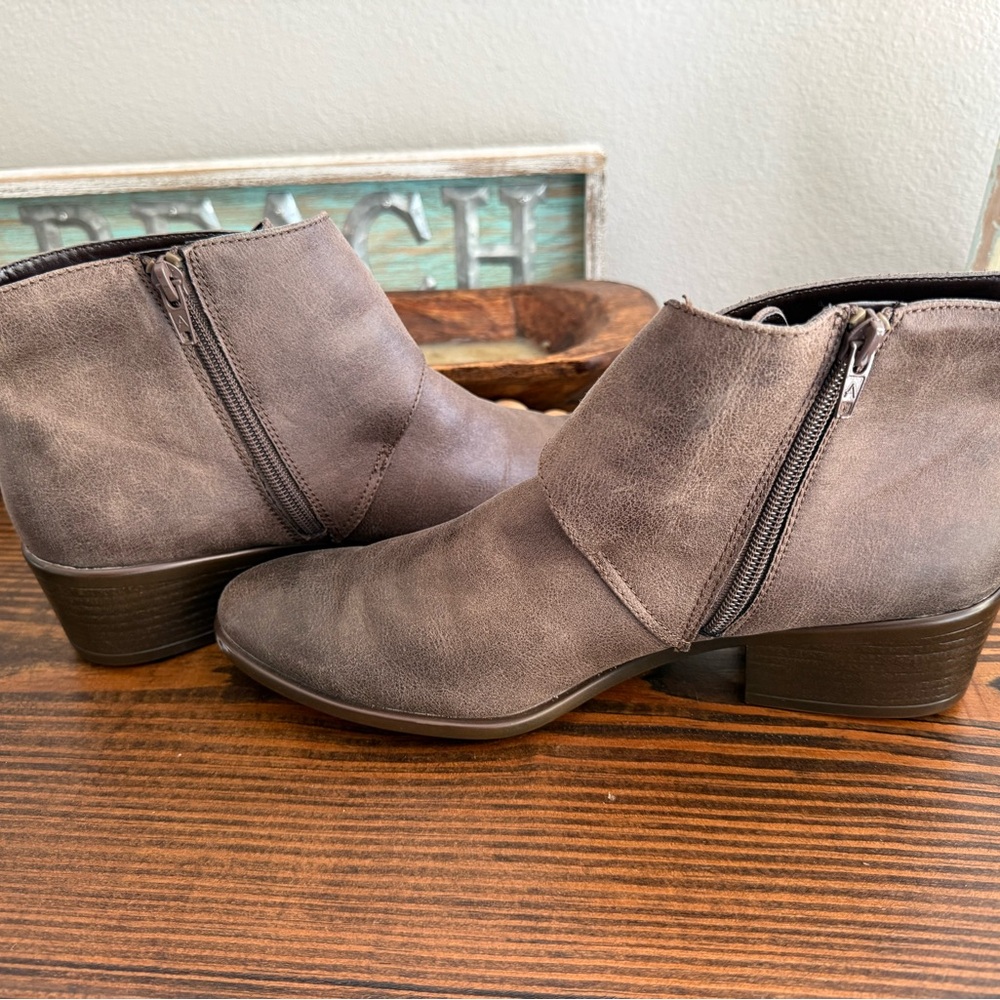 Aerosoles Brown Ankle Boots Double Buckle Moto Low Heel Comfort Size 10 - Picture 9 of 9
